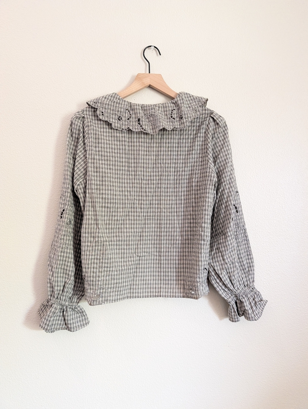 RAISONNEL Ruffled Embroidered Buttondown Top In Brown Pattern Size Small - Picture 11 of 12